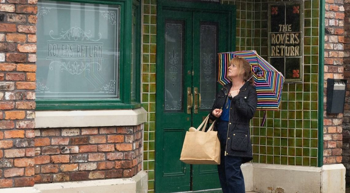 A sad end in Corrie as the Rovers is closed and boarded up