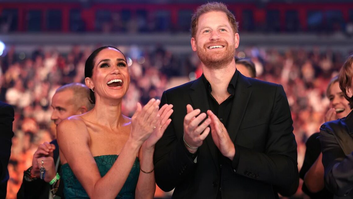 Harry and Meghan arrive for Invictus Games closing ceremony in Germany