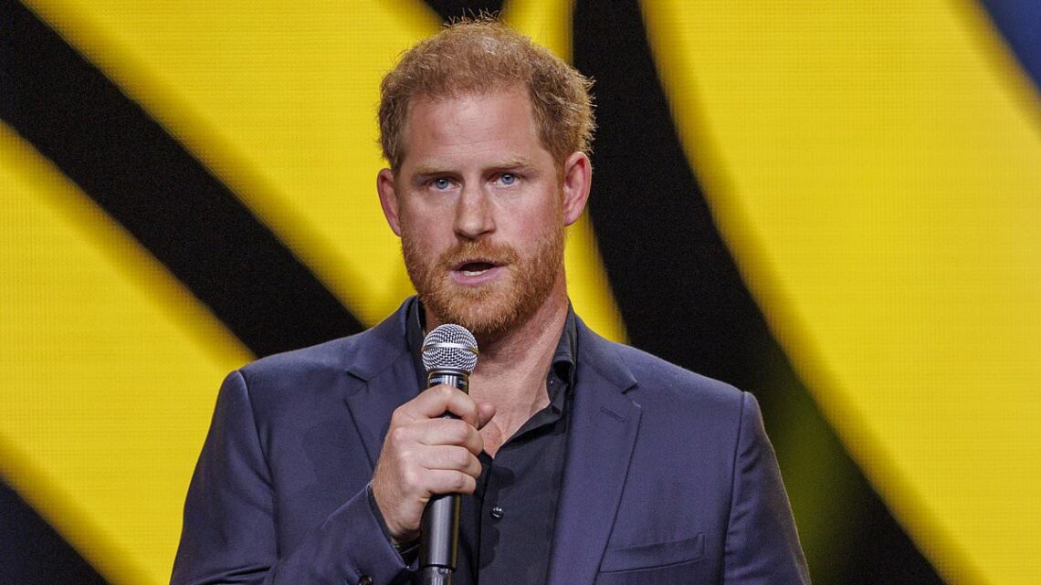 Prince Harry tells veterans &apos;you shouldn&apos;t feel lost without uniform&apos;