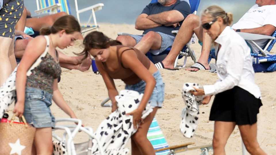 Sarah Jessica Parker steps out with rarely-seen twins Tabitha and Marion, 13, for Hamptons beach day | The Sun